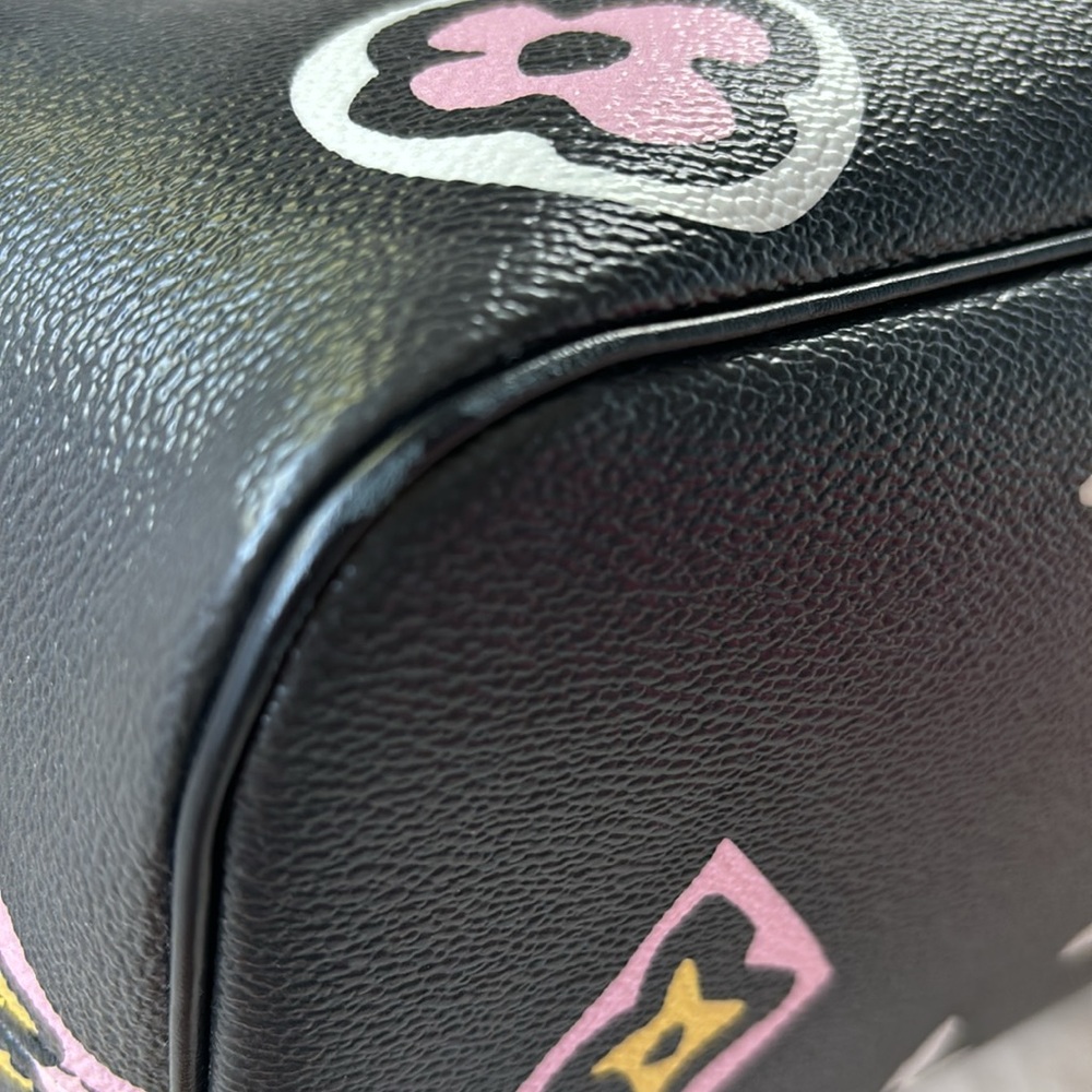 LOUIS VUITTON 
Monogram Giant Wild at Heart Neverfull MM Black - Picture 11 of 16